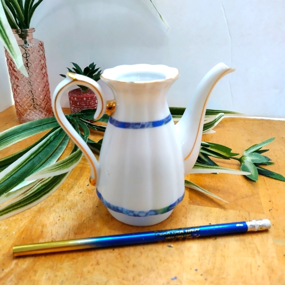 Vintage  mini pitcher hand painted - Picture 6 of 7